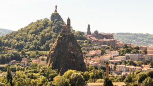 Lire la suite à propos de l’article Quel hebergement choisir a le Puy en Velay ?